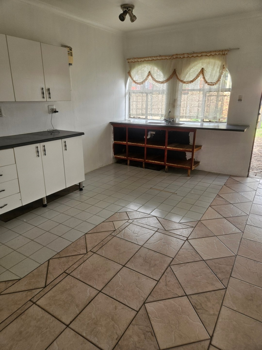 3 Bedroom Property for Sale in Bardene Gauteng