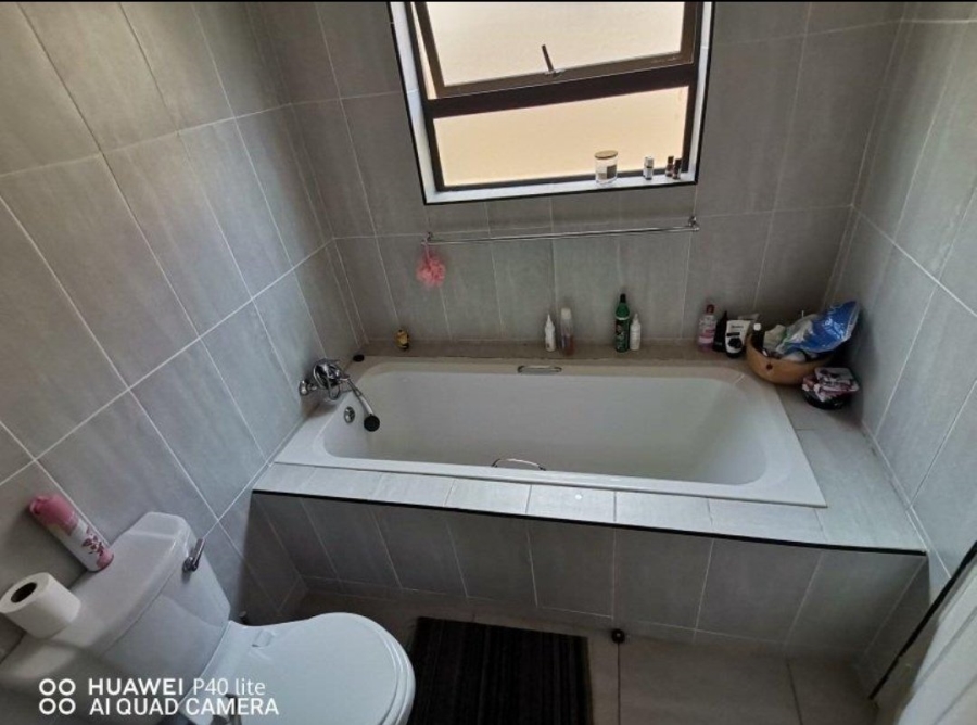 3 Bedroom Property for Sale in Amandasig Gauteng