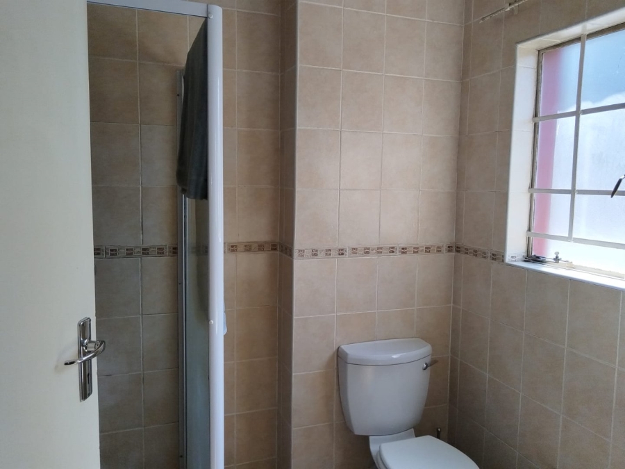 To Let 2 Bedroom Property for Rent in Castleview Gauteng