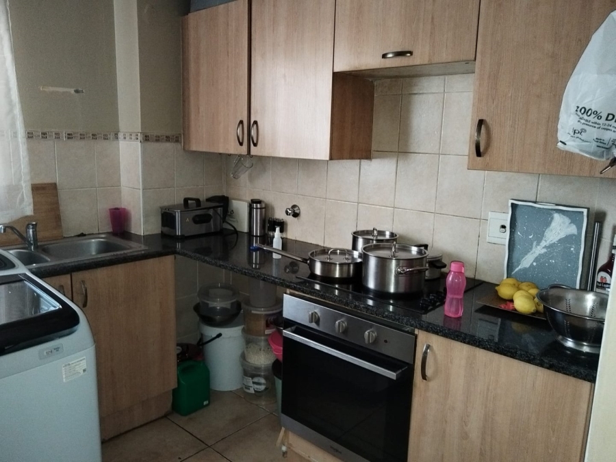 To Let 2 Bedroom Property for Rent in Castleview Gauteng