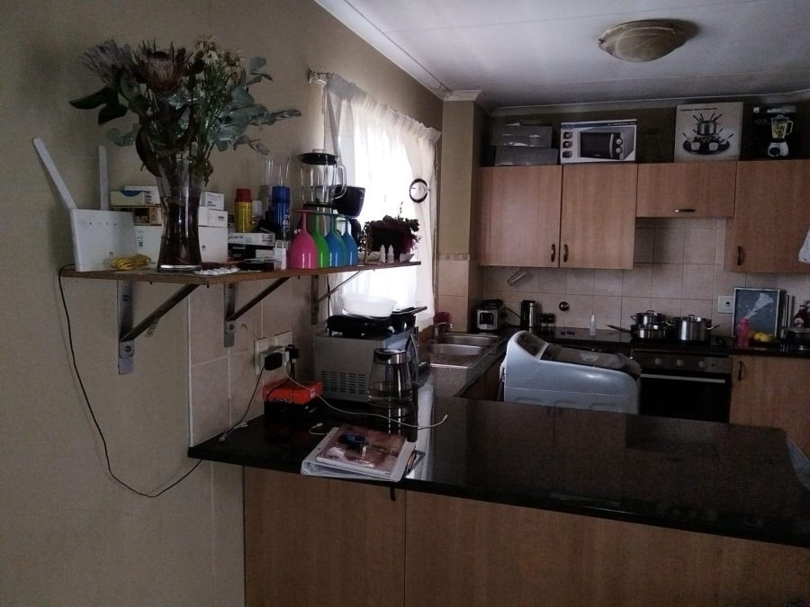 To Let 2 Bedroom Property for Rent in Castleview Gauteng