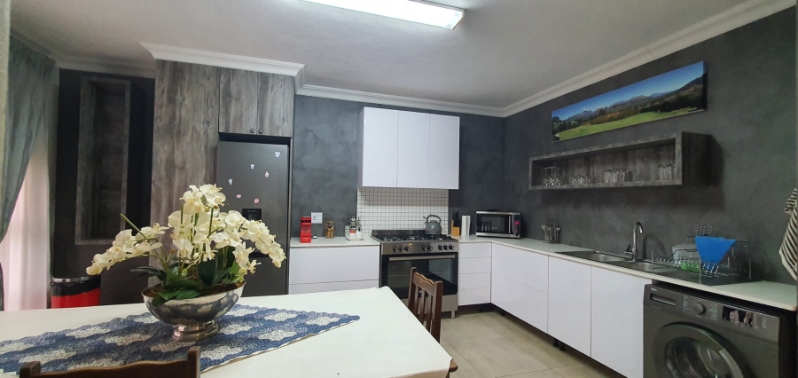 7 Bedroom Property for Sale in Tiegerpoort Gauteng