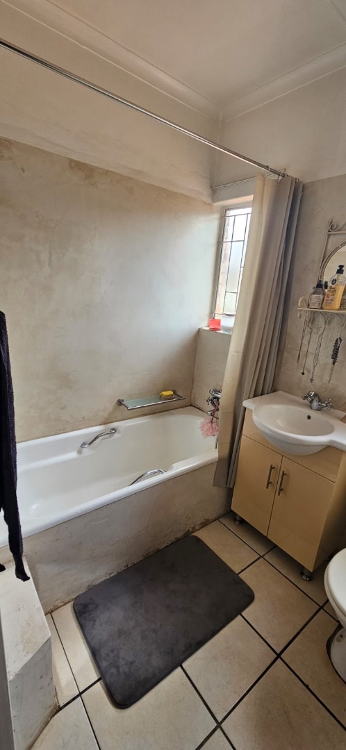 3 Bedroom Property for Sale in Faerie Glen Gauteng