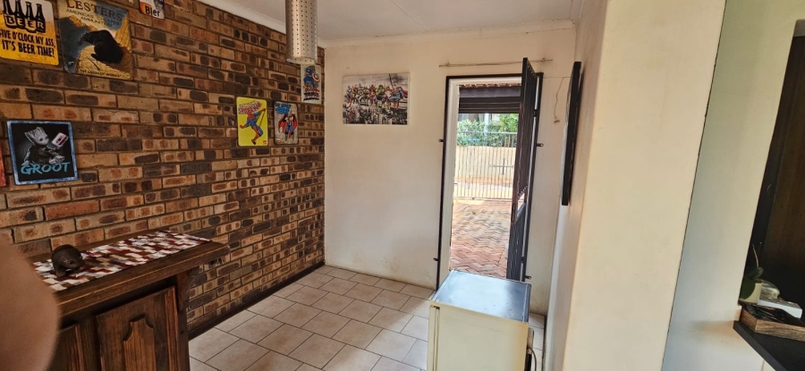 3 Bedroom Property for Sale in Faerie Glen Gauteng