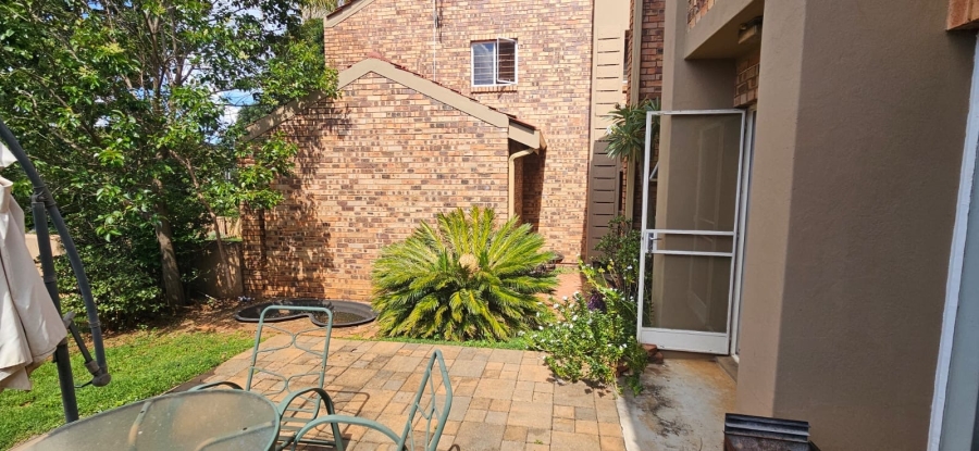 3 Bedroom Property for Sale in Faerie Glen Gauteng