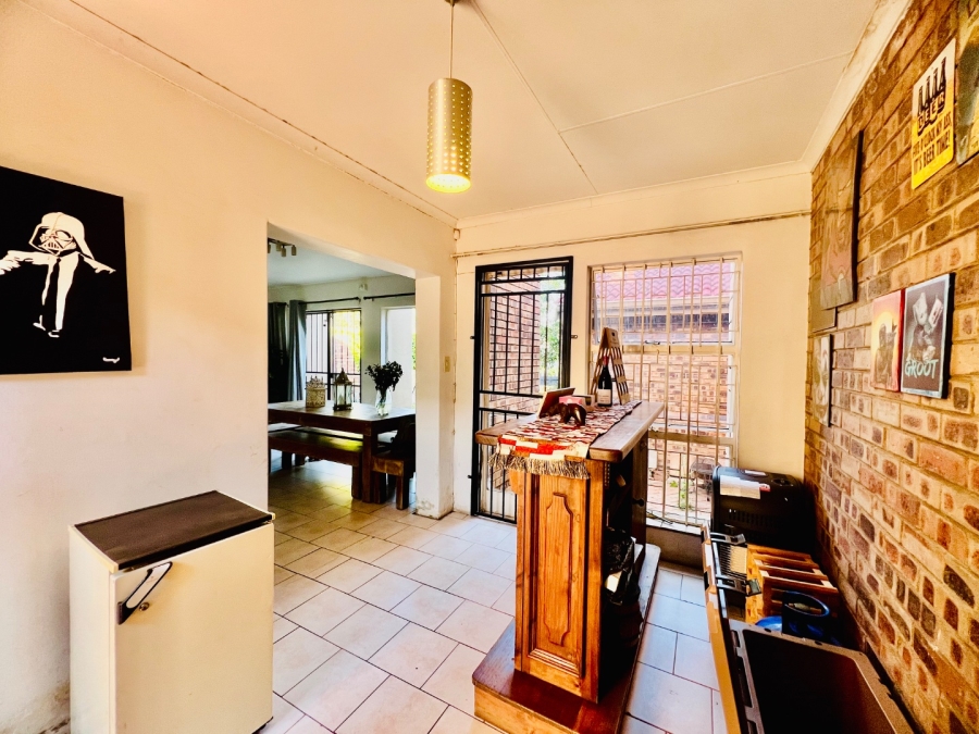 3 Bedroom Property for Sale in Faerie Glen Gauteng