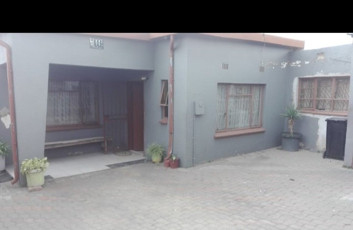 3 Bedroom Property for Sale in Welomlambo Gauteng