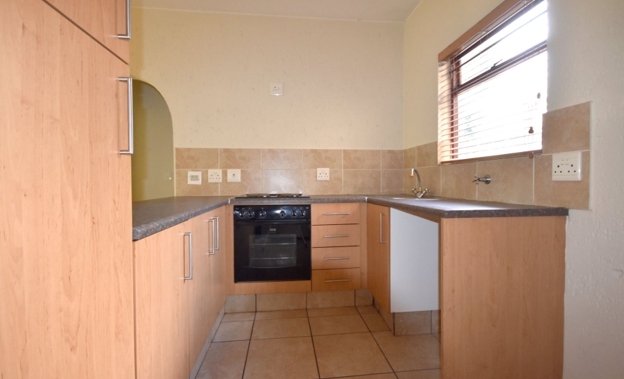 To Let 1 Bedroom Property for Rent in Lonehill Gauteng