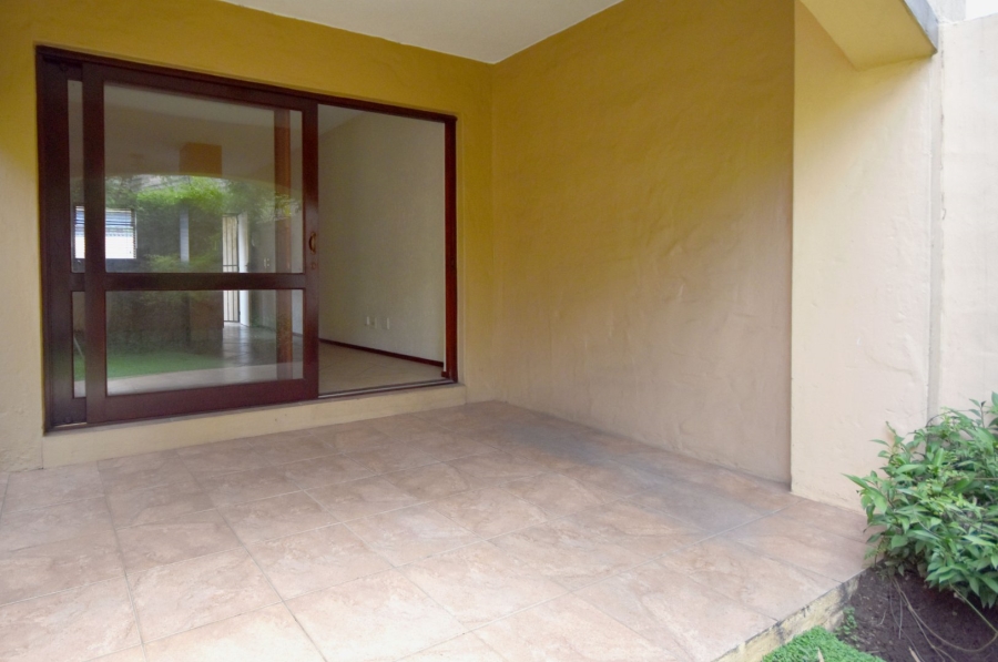 To Let 1 Bedroom Property for Rent in Lonehill Gauteng