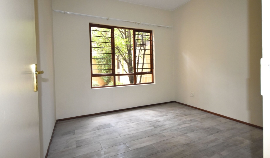 To Let 1 Bedroom Property for Rent in Lonehill Gauteng