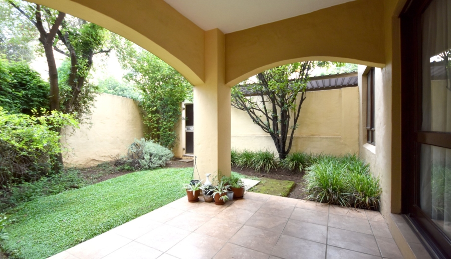 To Let 1 Bedroom Property for Rent in Lonehill Gauteng