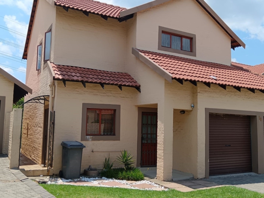 To Let 2 Bedroom Property for Rent in Carlswald Gauteng