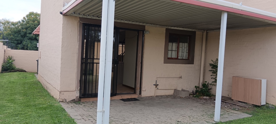 To Let 2 Bedroom Property for Rent in Carlswald Gauteng