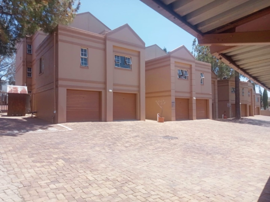 To Let 2 Bedroom Property for Rent in Vorna Valley Gauteng