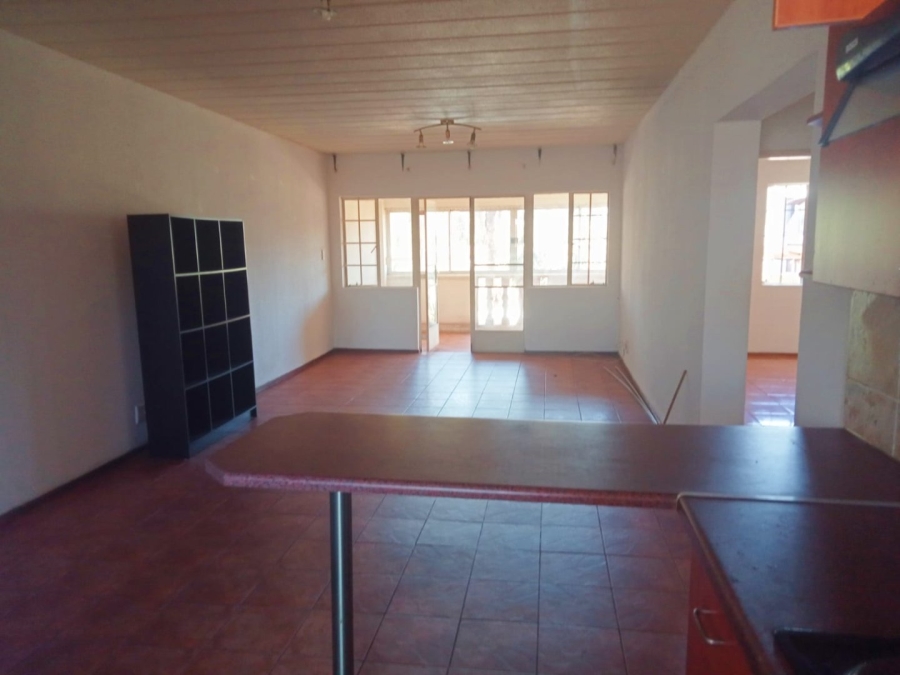 To Let 2 Bedroom Property for Rent in Vorna Valley Gauteng