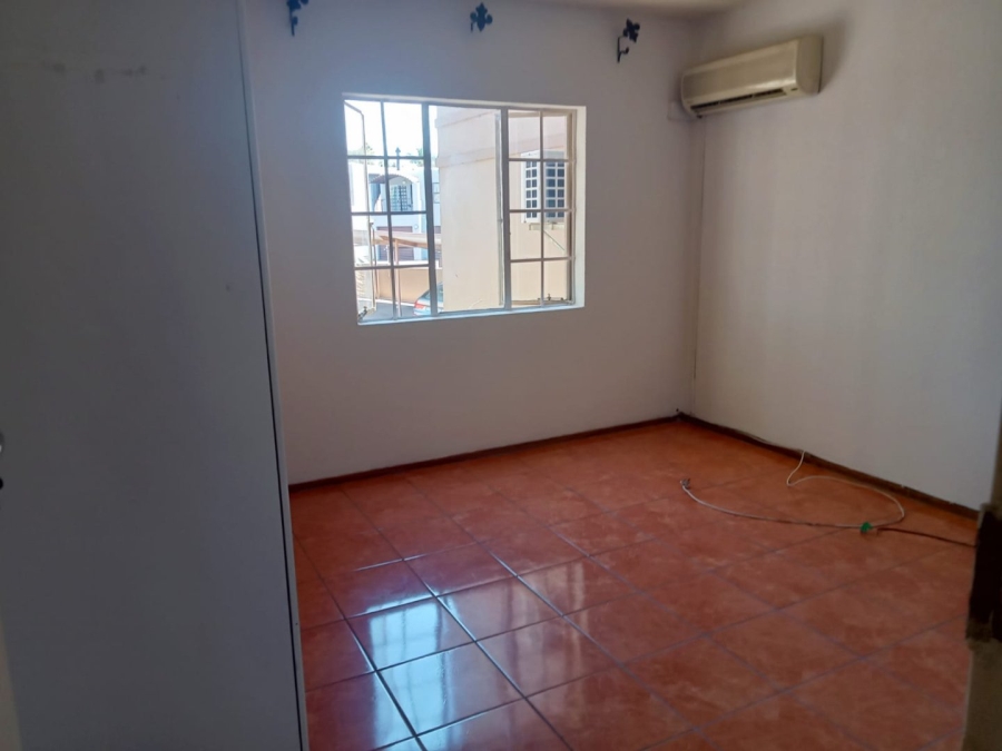 To Let 2 Bedroom Property for Rent in Vorna Valley Gauteng