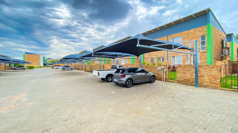 2 Bedroom Property for Sale in Theresa Park Gauteng