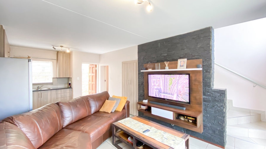 2 Bedroom Property for Sale in Theresa Park Gauteng