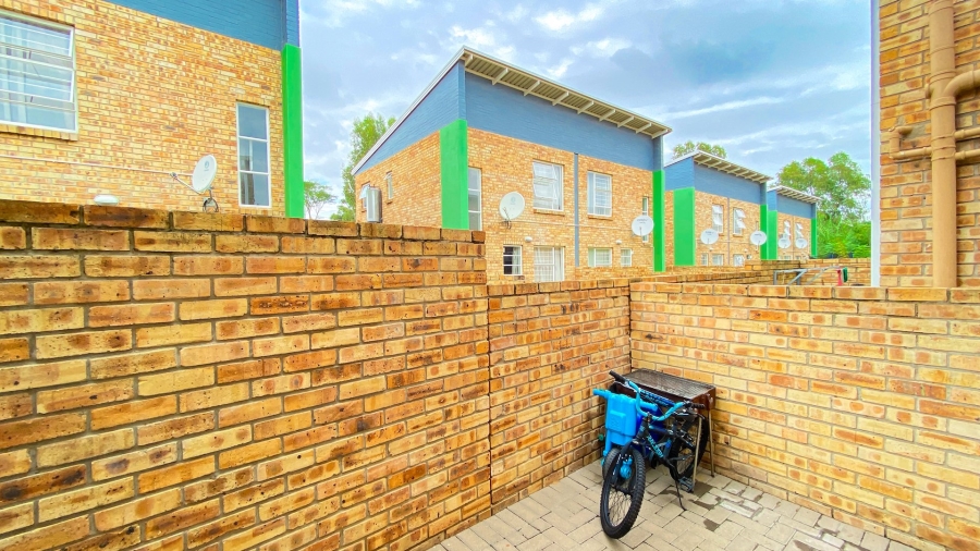 2 Bedroom Property for Sale in Theresa Park Gauteng