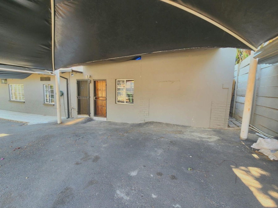 To Let 1 Bedroom Property for Rent in Edenvale Central Gauteng