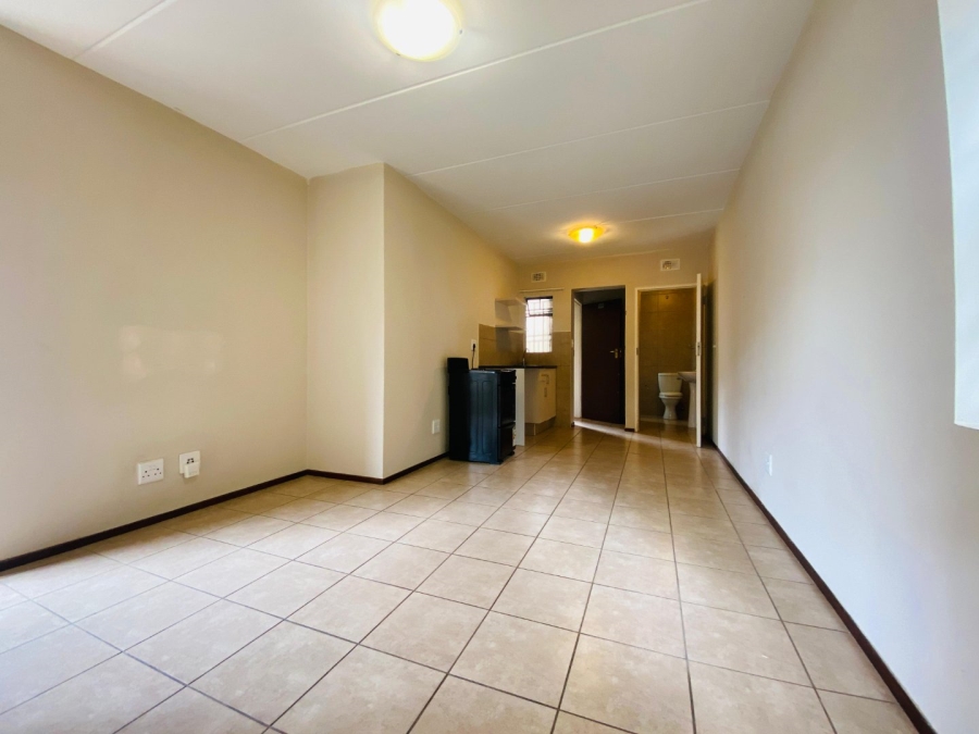 1 Bedroom Property for Sale in Erand Gardens Gauteng