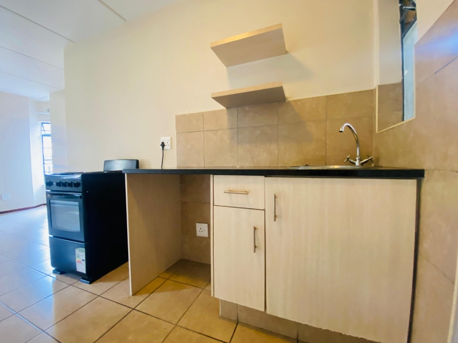 1 Bedroom Property for Sale in Erand Gardens Gauteng