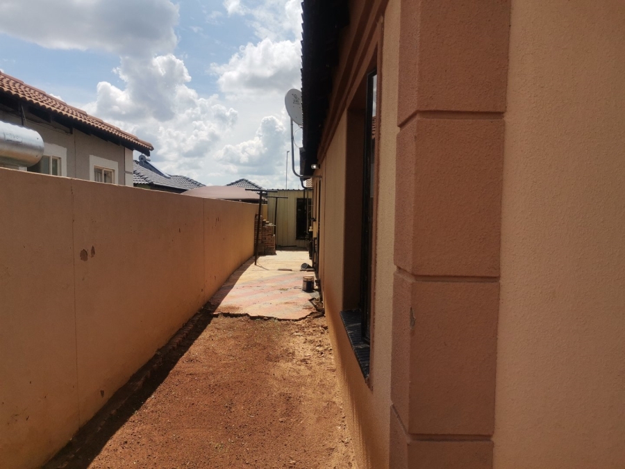 To Let 3 Bedroom Property for Rent in Nkwe Estate Gauteng