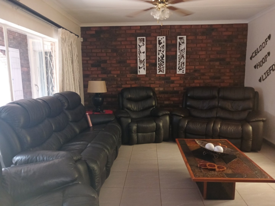 4 Bedroom Property for Sale in Freeway Park Gauteng