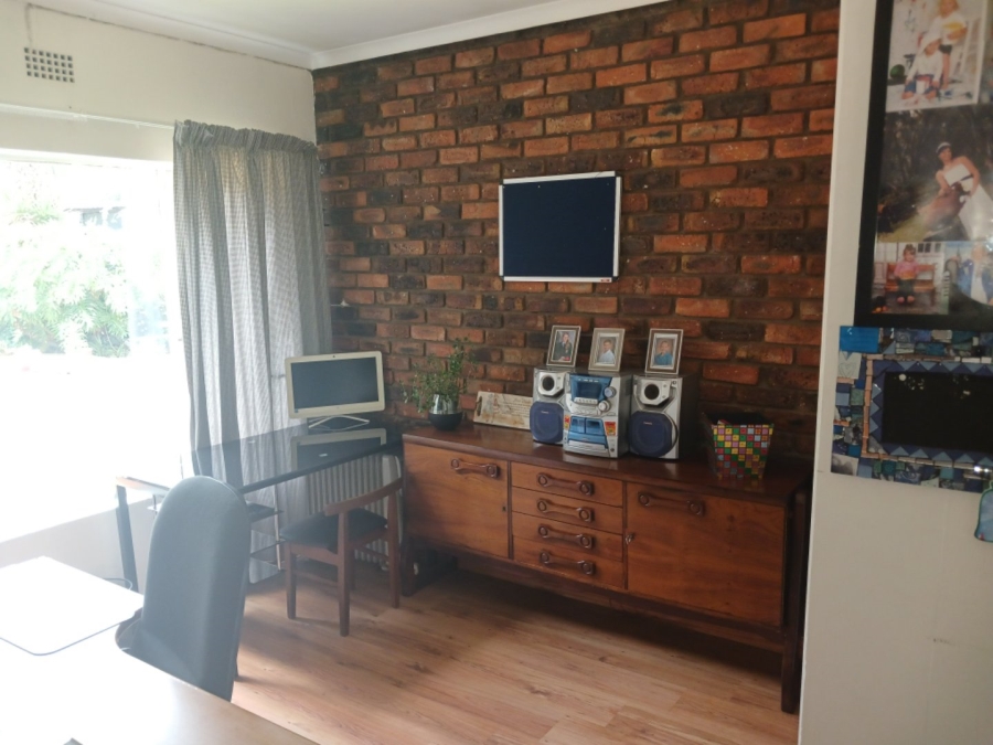 4 Bedroom Property for Sale in Freeway Park Gauteng