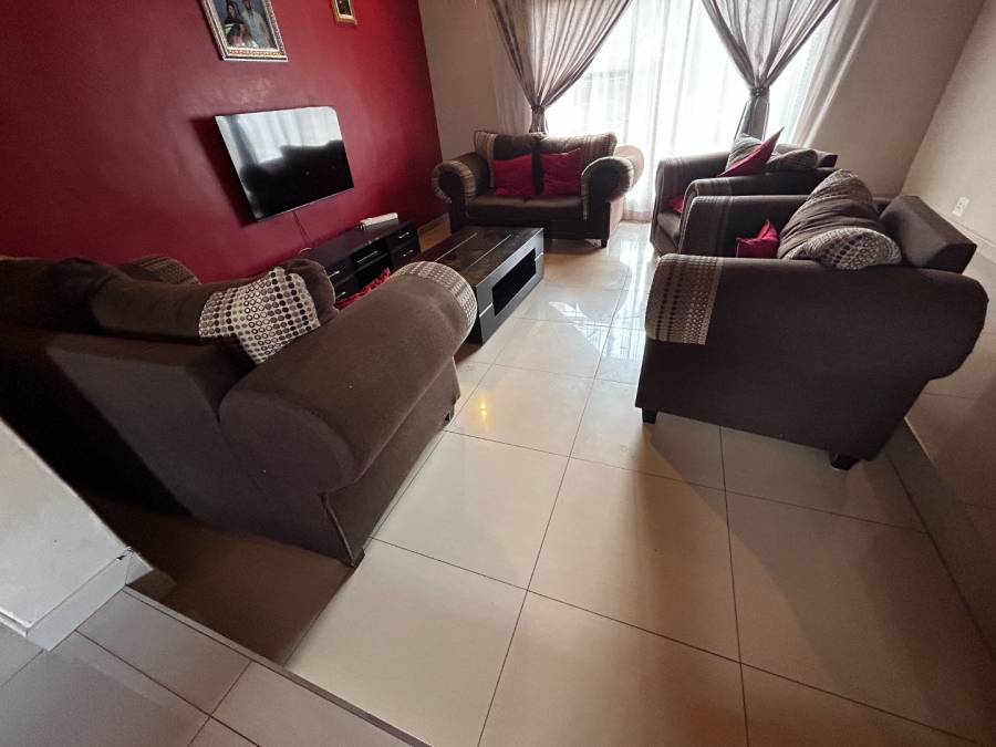 4 Bedroom Property for Sale in Theresa Park Gauteng