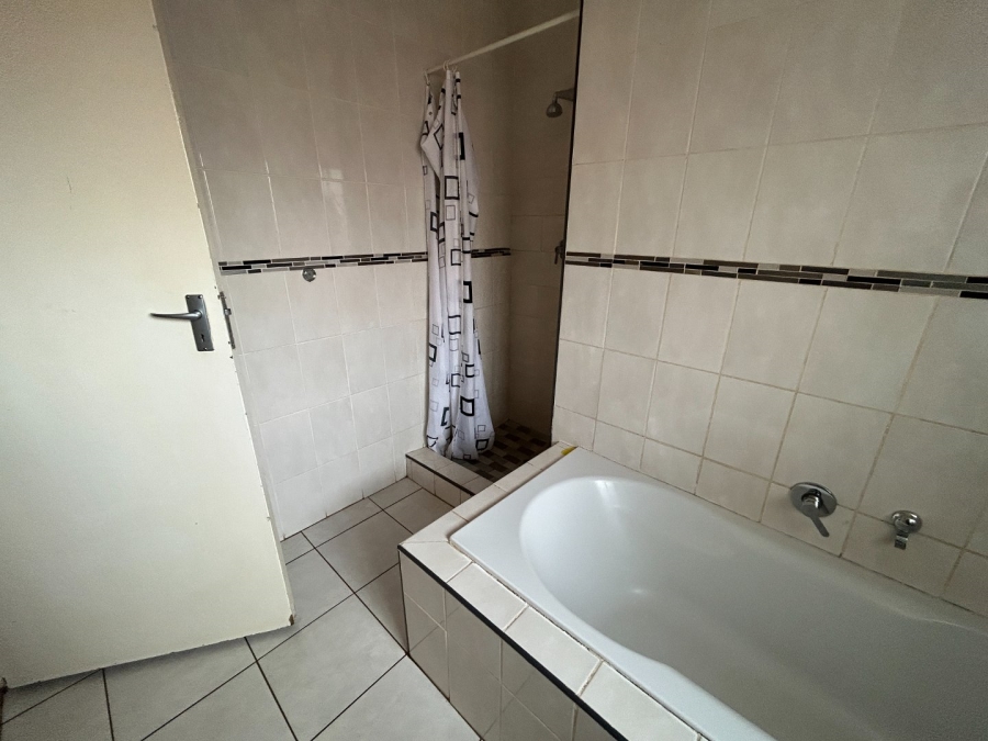 4 Bedroom Property for Sale in Theresa Park Gauteng