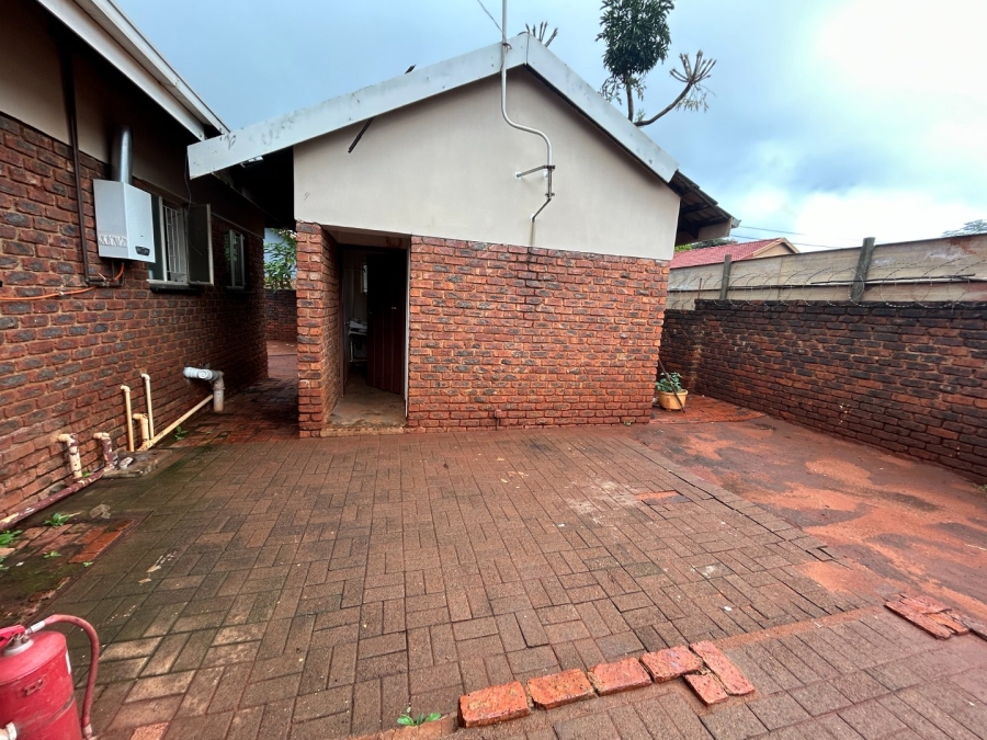 4 Bedroom Property for Sale in Theresa Park Gauteng