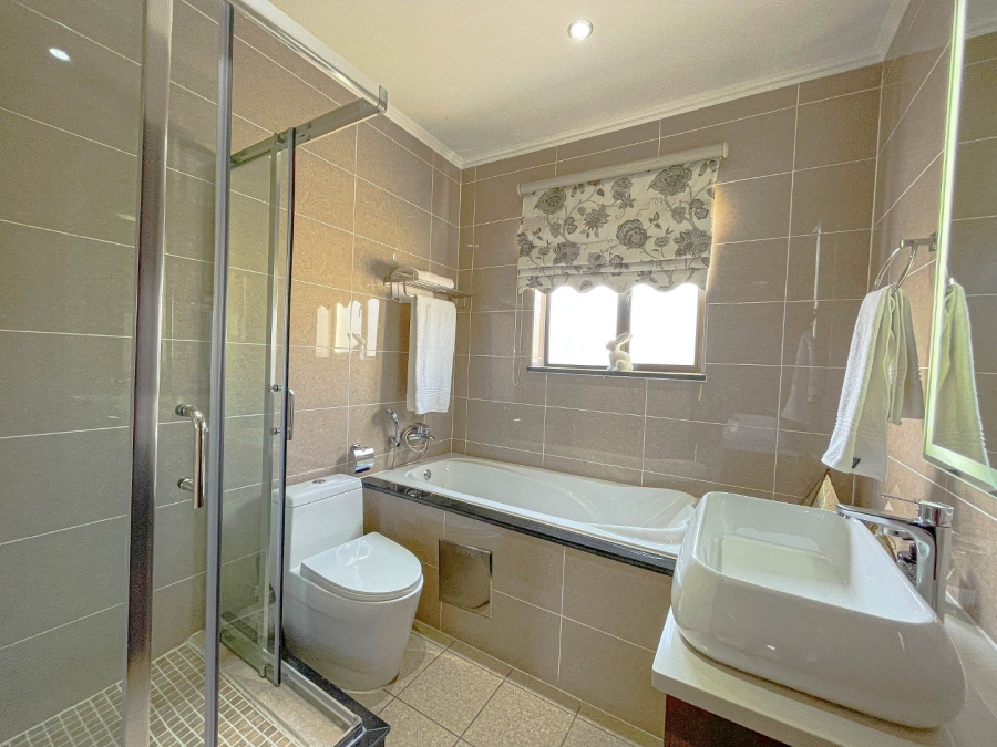 3 Bedroom Property for Sale in Fourways Gauteng