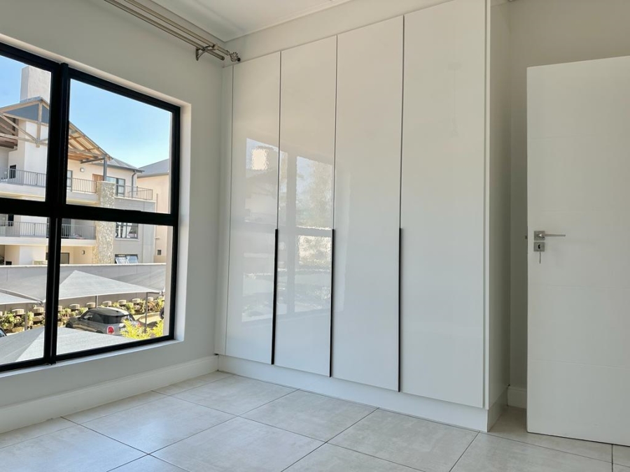 To Let 2 Bedroom Property for Rent in The Polofields Gauteng