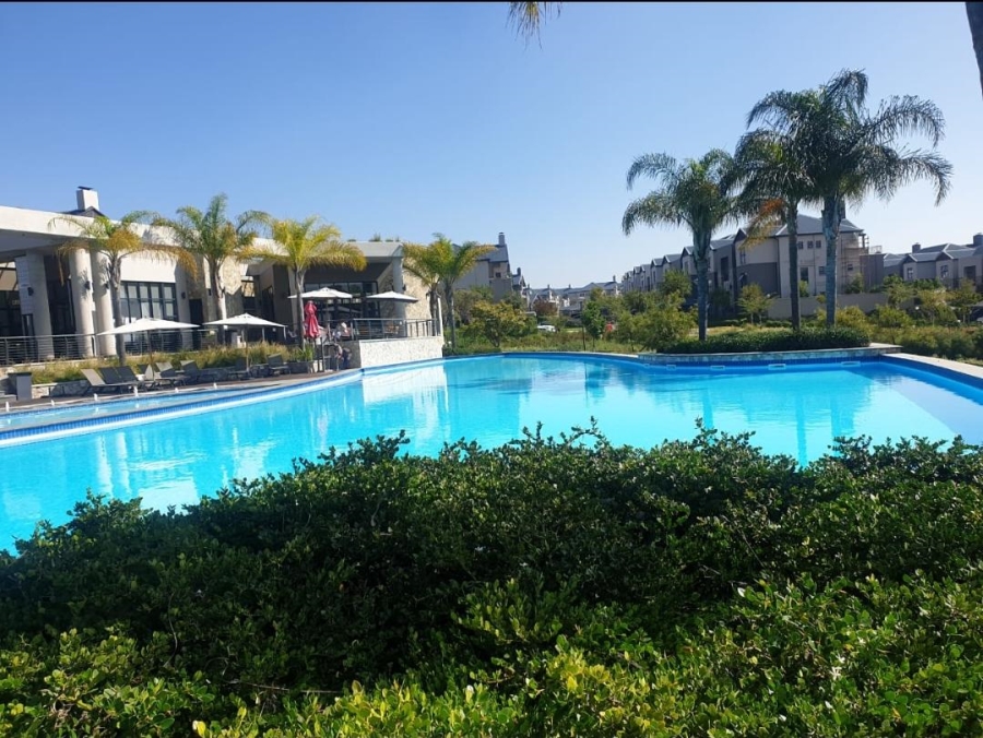To Let 2 Bedroom Property for Rent in The Polofields Gauteng