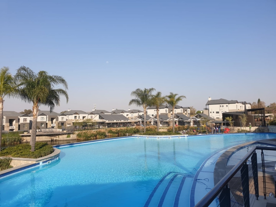To Let 2 Bedroom Property for Rent in The Polofields Gauteng