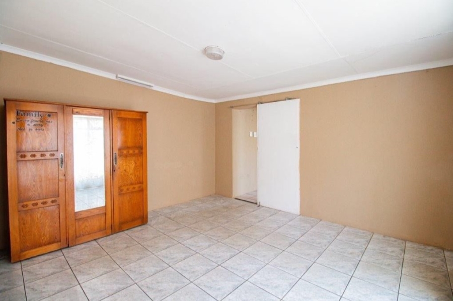 5 Bedroom Property for Sale in Impala Park Gauteng