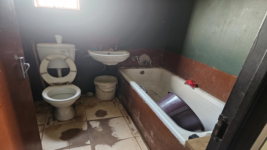 2 Bedroom Property for Sale in Chris Hani Gauteng