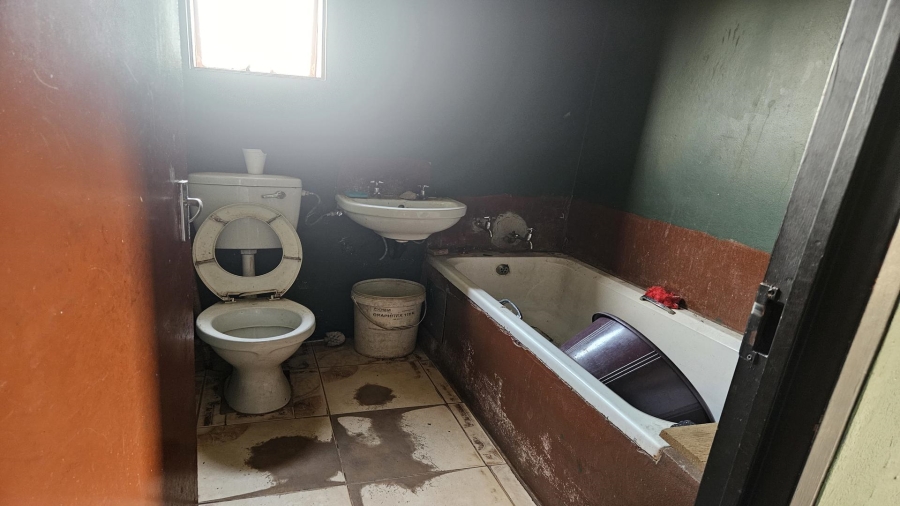 2 Bedroom Property for Sale in Chris Hani Gauteng