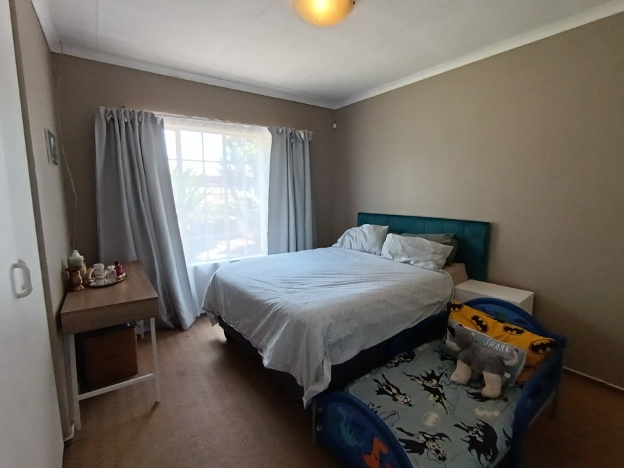 3 Bedroom Property for Sale in Heuwelsig Estate Gauteng