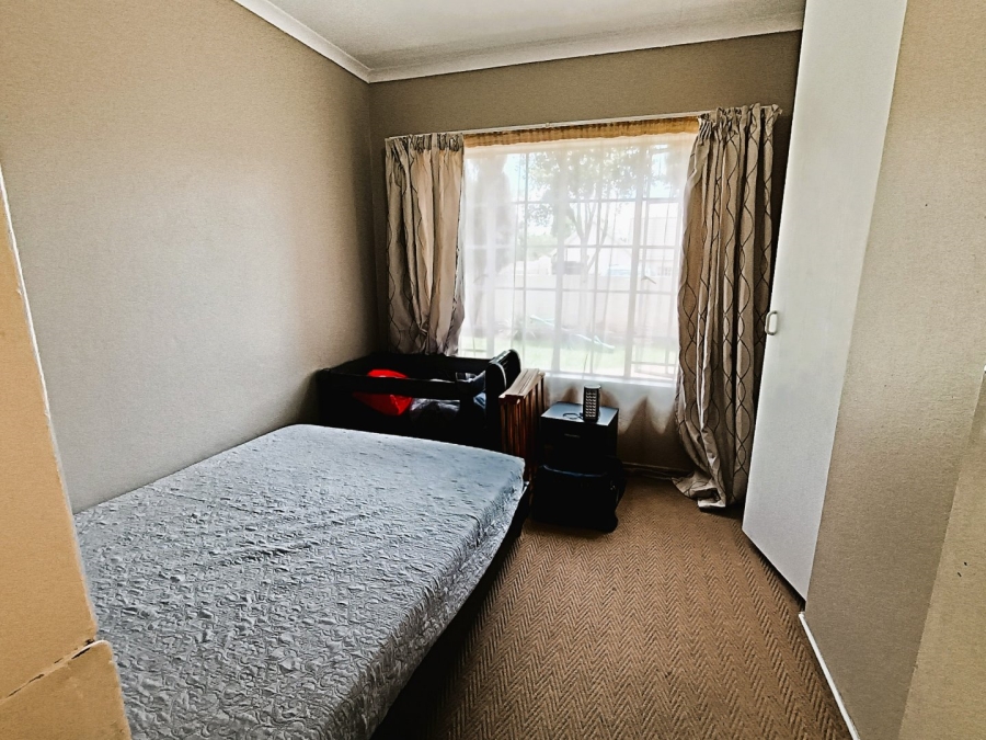 3 Bedroom Property for Sale in Heuwelsig Estate Gauteng