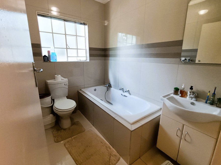 3 Bedroom Property for Sale in Heuwelsig Estate Gauteng