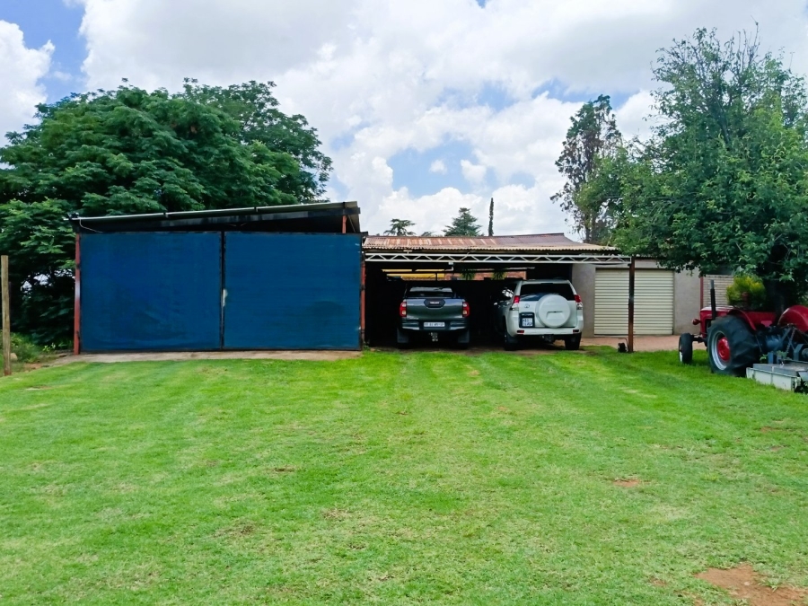 To Let 5 Bedroom Property for Rent in Monavoni Gauteng