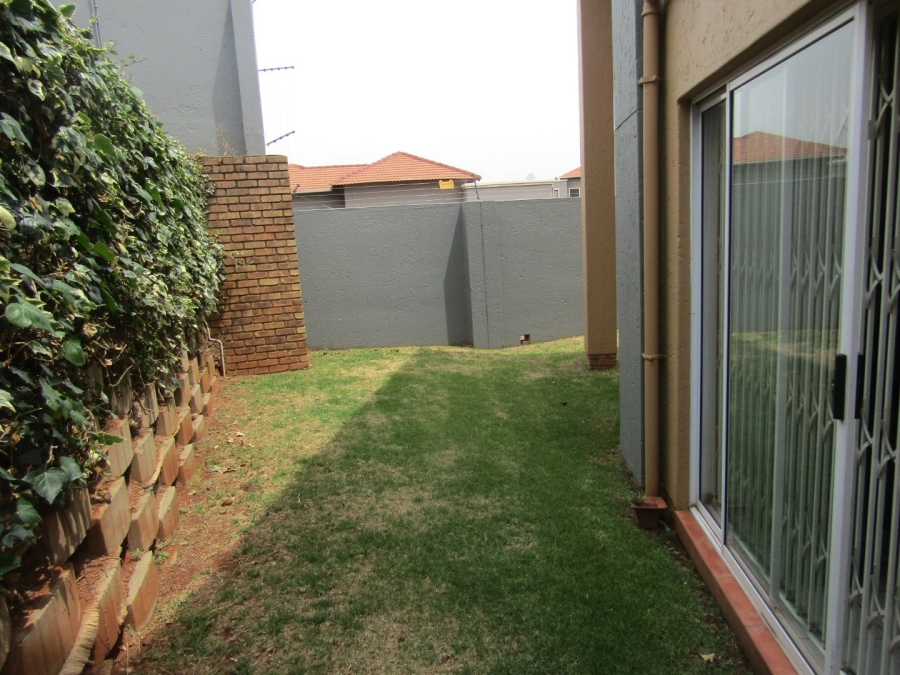 To Let 2 Bedroom Property for Rent in Winchester Hills Gauteng