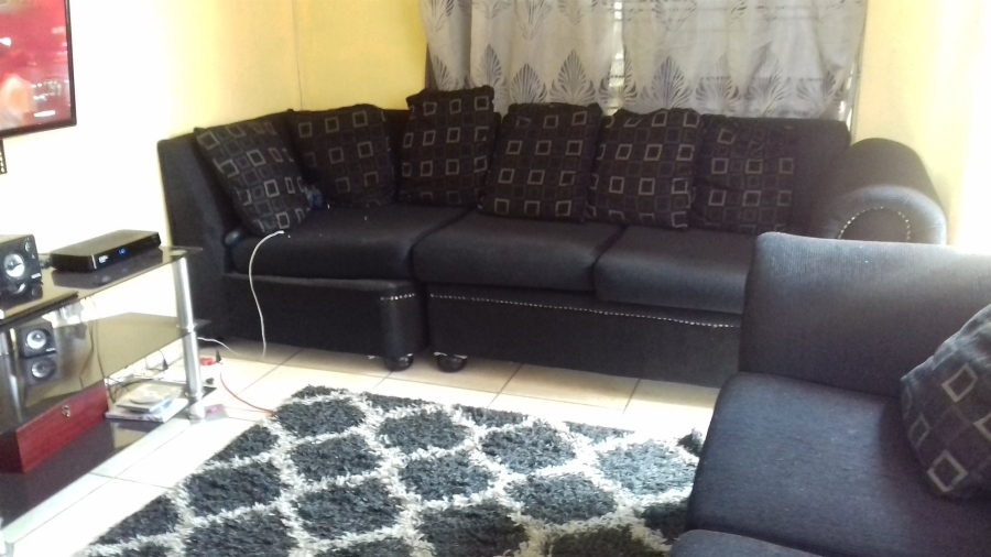 To Let 2 Bedroom Property for Rent in Soshanguve XX Gauteng