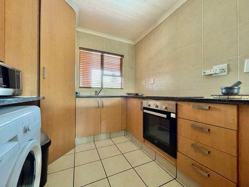 2 Bedroom Property for Sale in Linden Gauteng