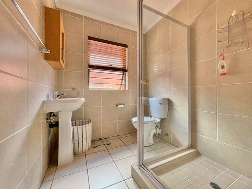 2 Bedroom Property for Sale in Linden Gauteng