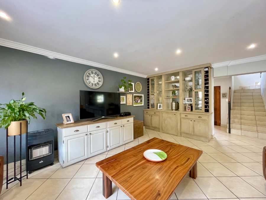 To Let 3 Bedroom Property for Rent in Amberfield Ridge Gauteng