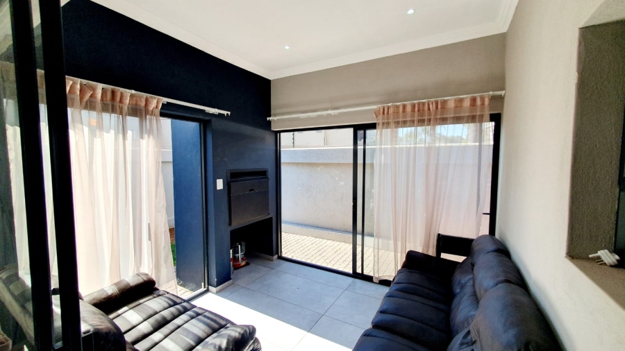 3 Bedroom Property for Sale in Magalieskruin Gauteng