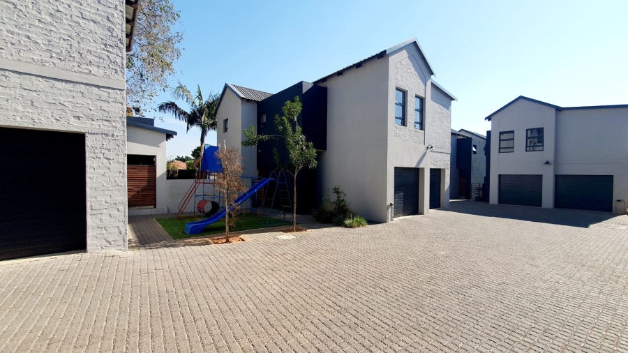 3 Bedroom Property for Sale in Magalieskruin Gauteng